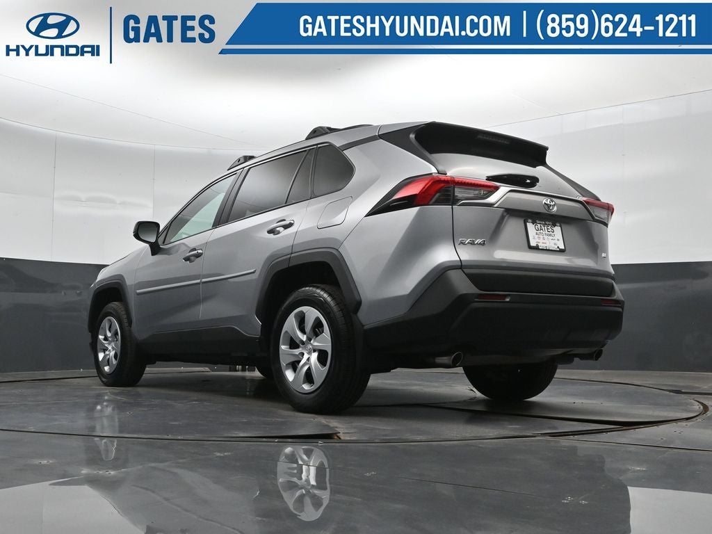 2021 Toyota RAV4 LE - Photo 39