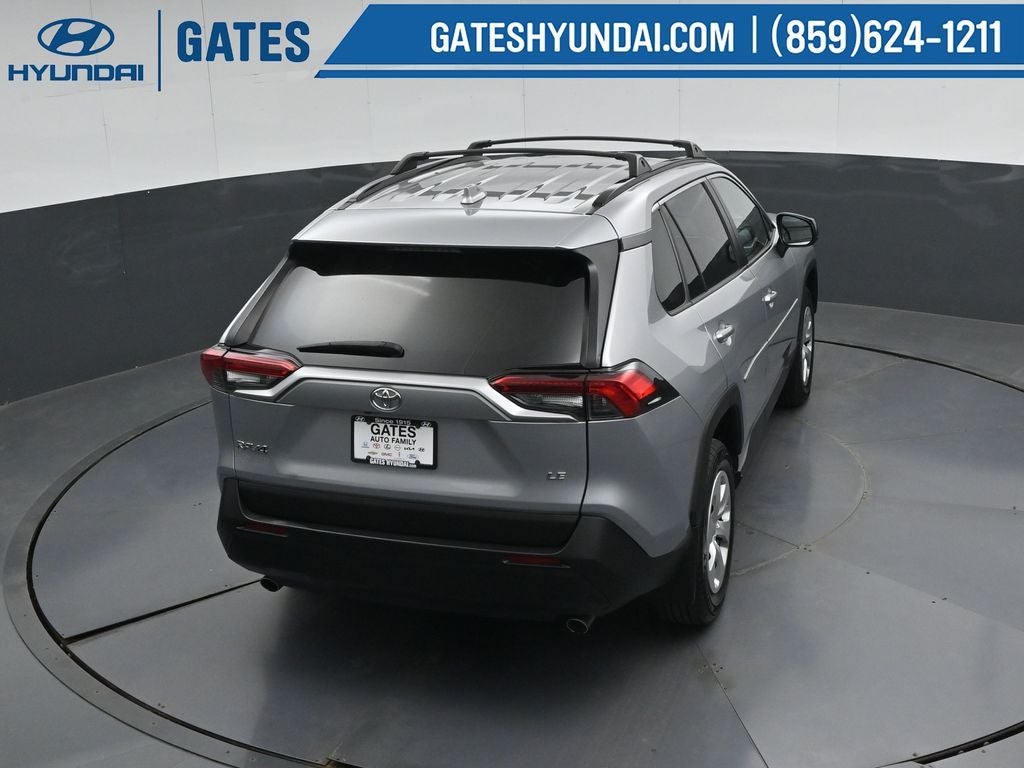 2021 Toyota RAV4 LE - Photo 40