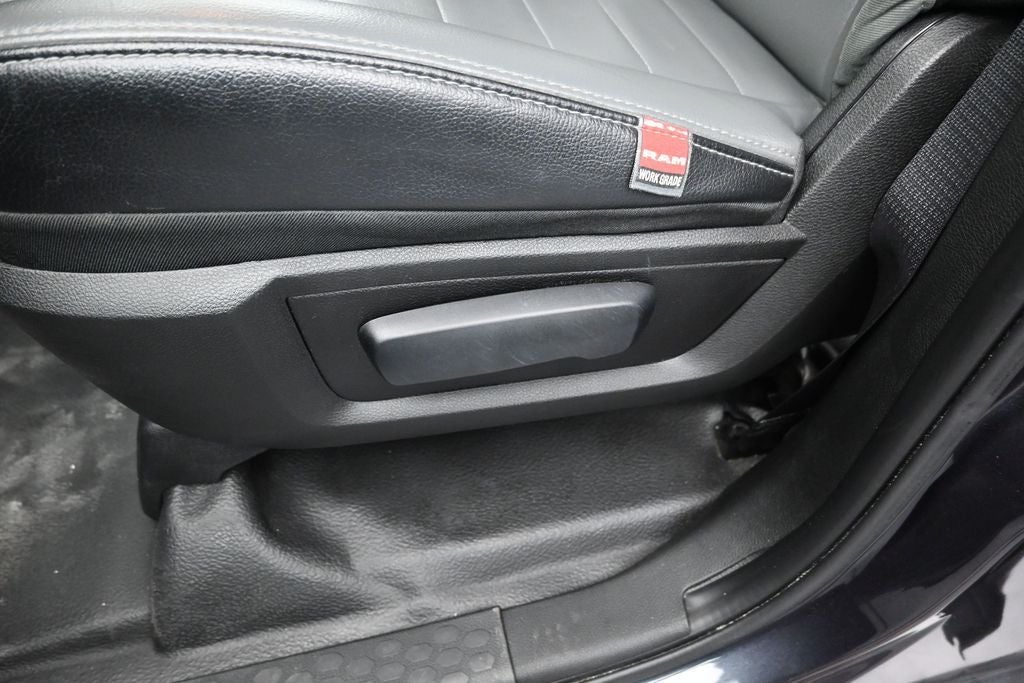 2021 RAM Ram 1500 Classic Tradesman - Photo 19