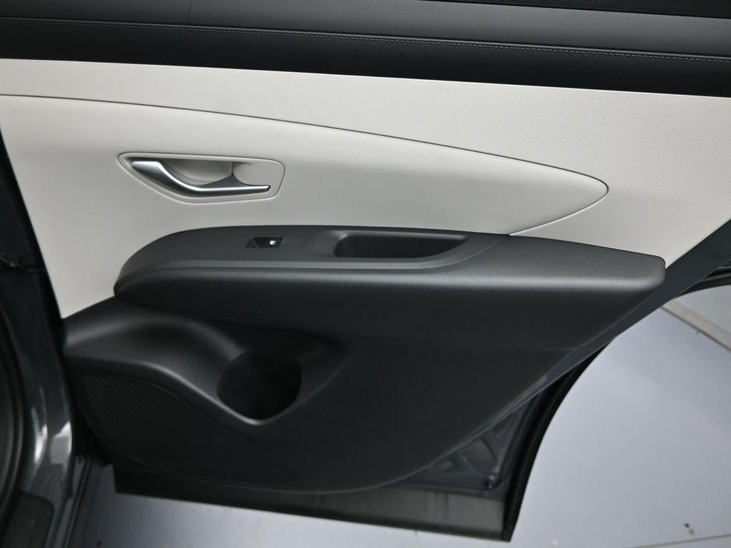 2025 Hyundai TUCSON SE AWD