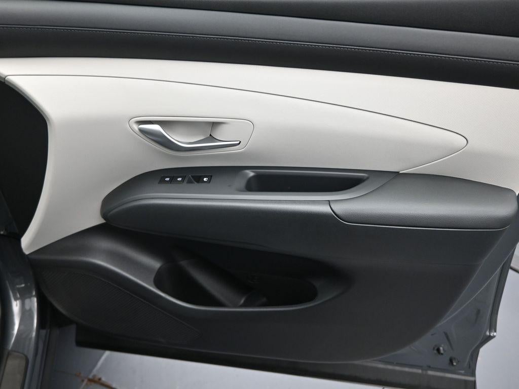 2025 Hyundai TUCSON SE AWD