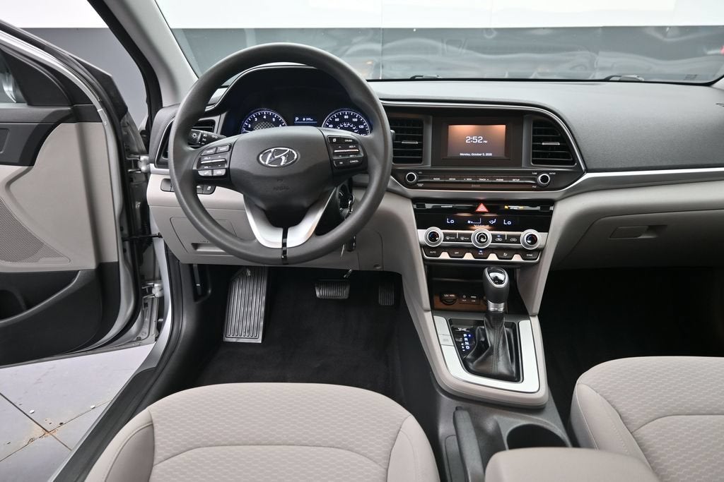 2020 Hyundai Elantra SE - Photo 11