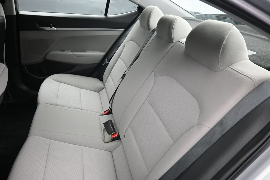 2020 Hyundai Elantra SE - Photo 20