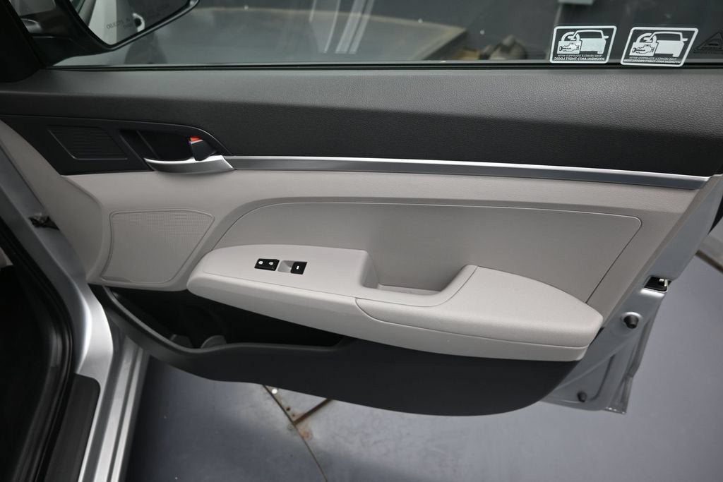 2020 Hyundai Elantra SE - Photo 26