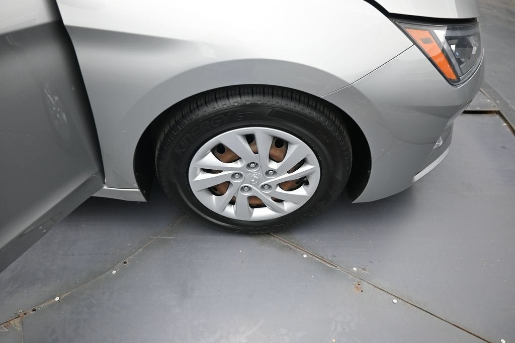 2020 Hyundai Elantra SE - Photo 27