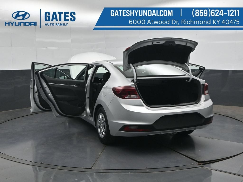 2019 Hyundai ELANTRA SE
