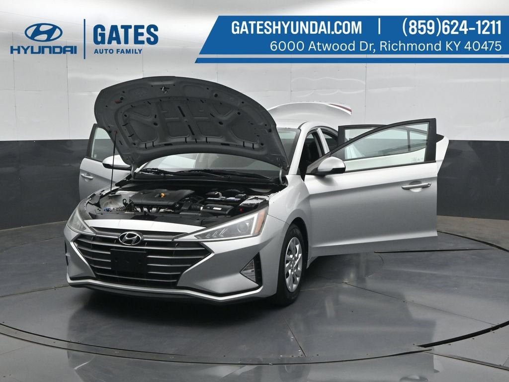 2019 Hyundai ELANTRA SE