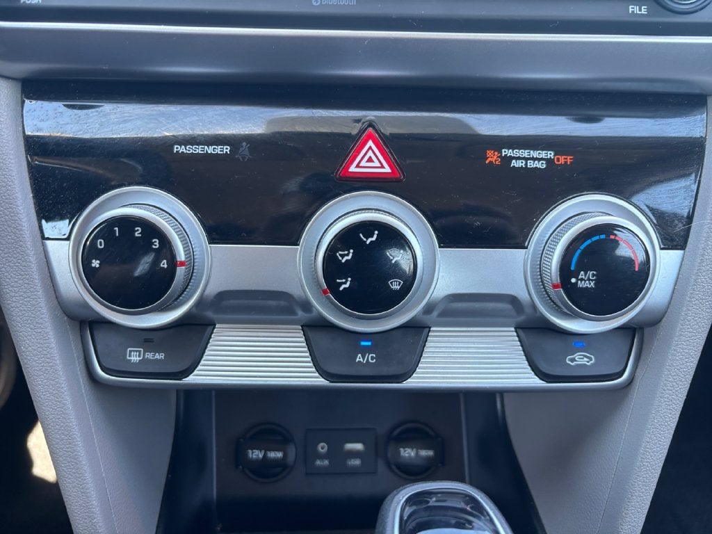 2019 Hyundai Elantra SE - Photo 13