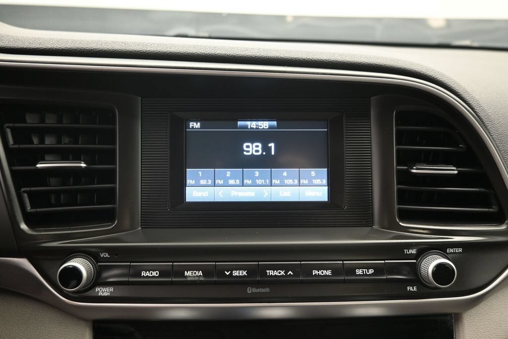 2019 Hyundai ELANTRA SE
