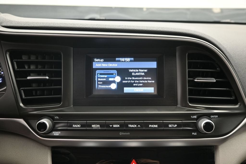 2019 Hyundai ELANTRA SE