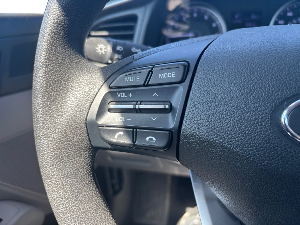 2019 Hyundai Elantra SE - Photo 15