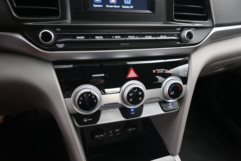 2019 Hyundai ELANTRA SE