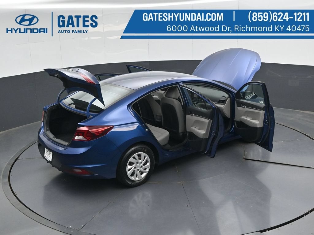 2019 Hyundai ELANTRA SE