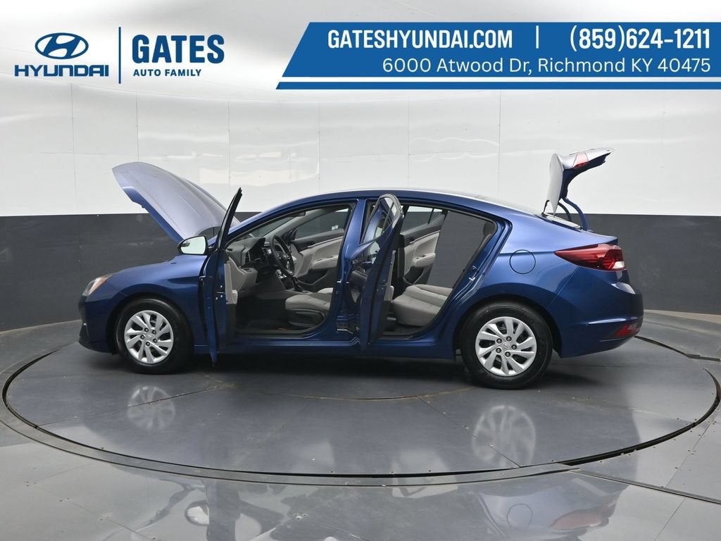 2019 Hyundai ELANTRA SE