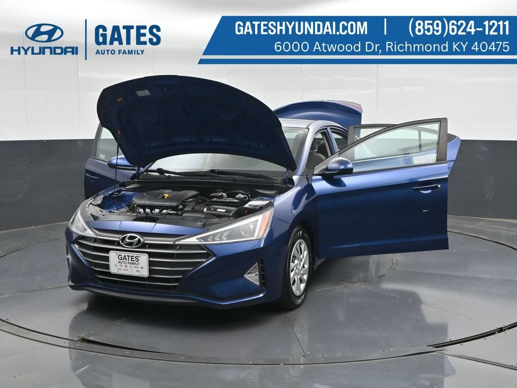 2019 Hyundai ELANTRA SE