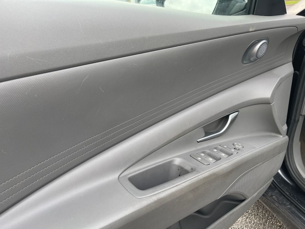 2021 Hyundai ELANTRA SE