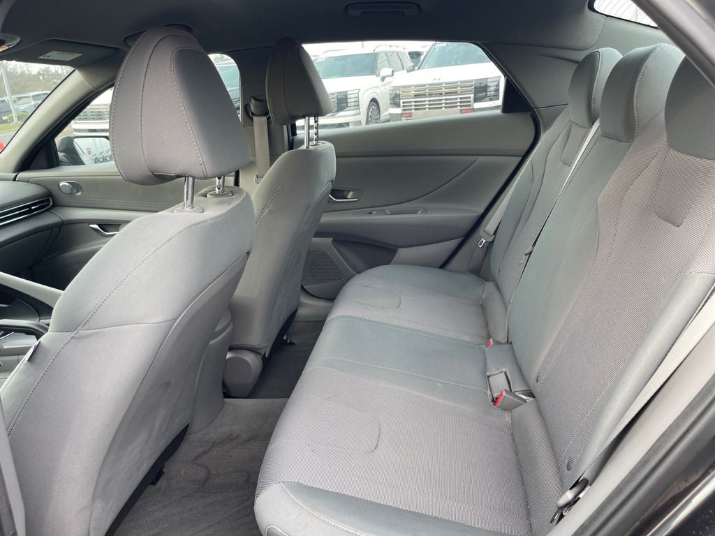 2021 Hyundai ELANTRA SE