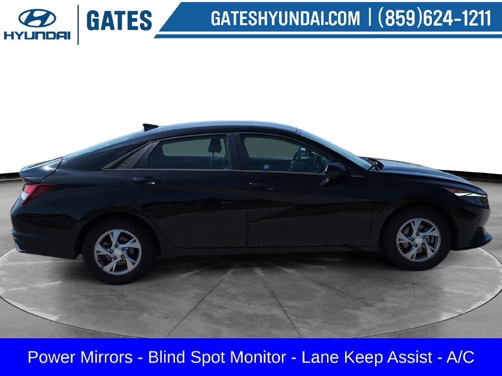 2021 Hyundai ELANTRA SE