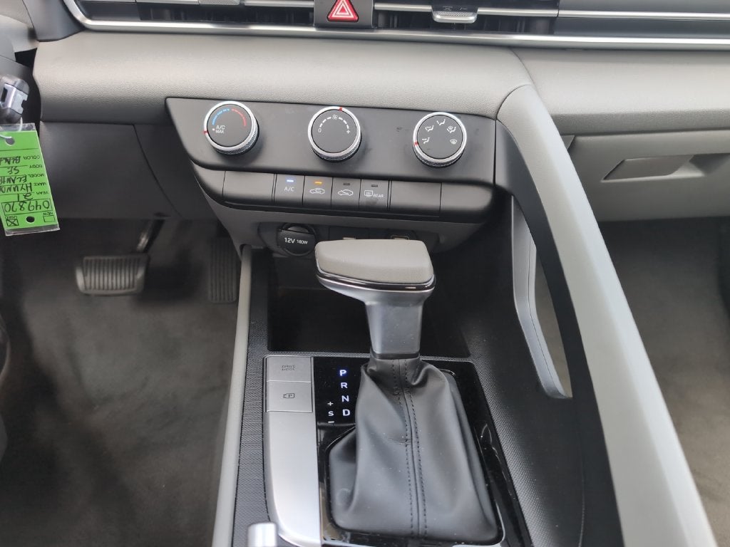 2021 Hyundai ELANTRA SE