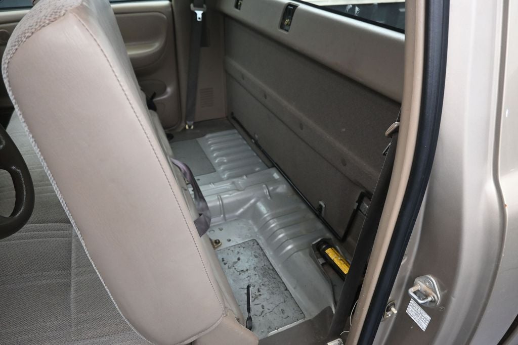 2004 Toyota Tundra Base