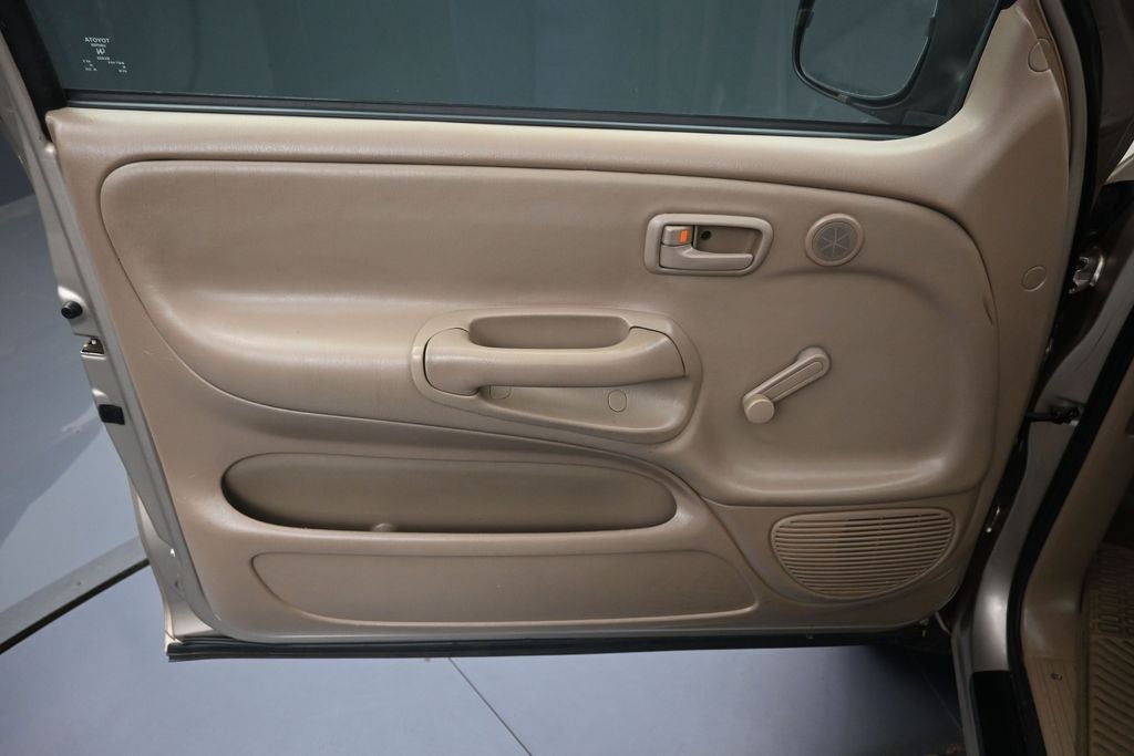 2004 Toyota Tundra Base