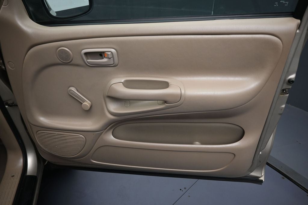 2004 Toyota Tundra Base