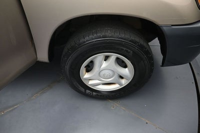 2004 Toyota Tundra Base