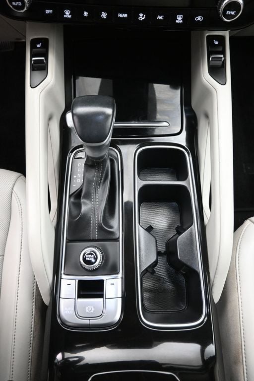 2024 Kia Telluride S - Photo 23