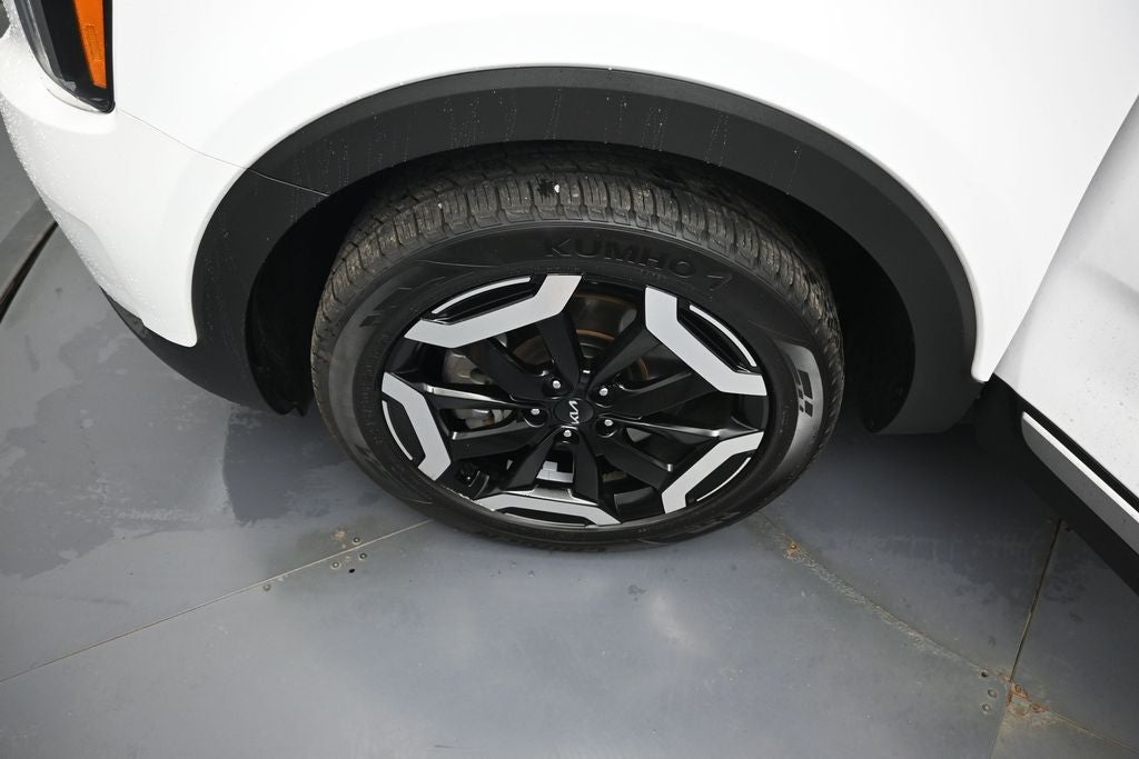 2024 Kia Telluride S - Photo 40