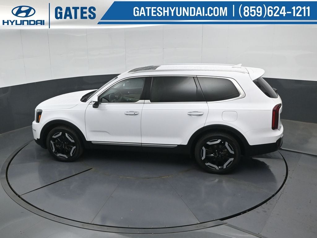 2024 Kia Telluride S - Photo 55