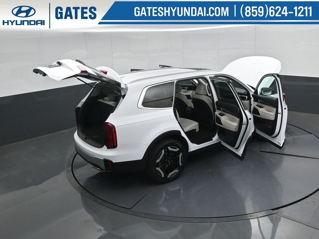 2024 Kia Telluride S - Photo 57