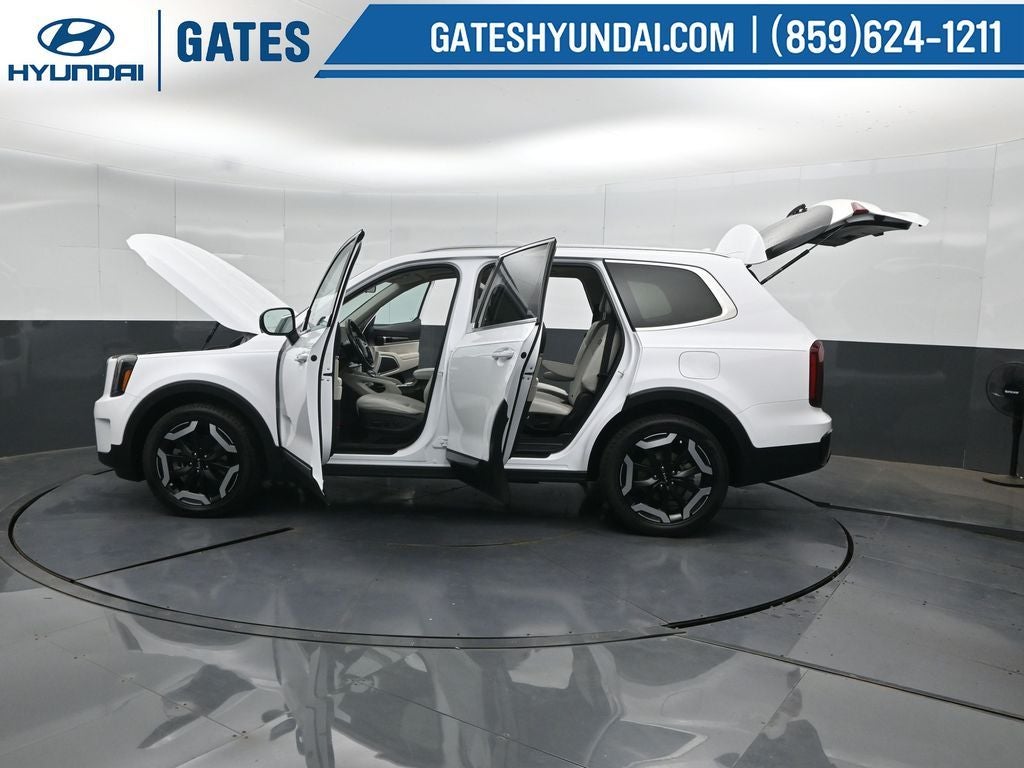 2024 Kia Telluride S - Photo 59