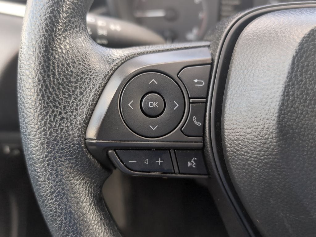 2025 Toyota Corolla LE - Photo 17
