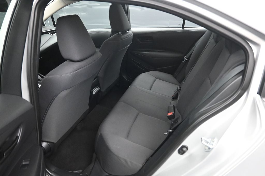 2025 Toyota Corolla LE - Photo 10