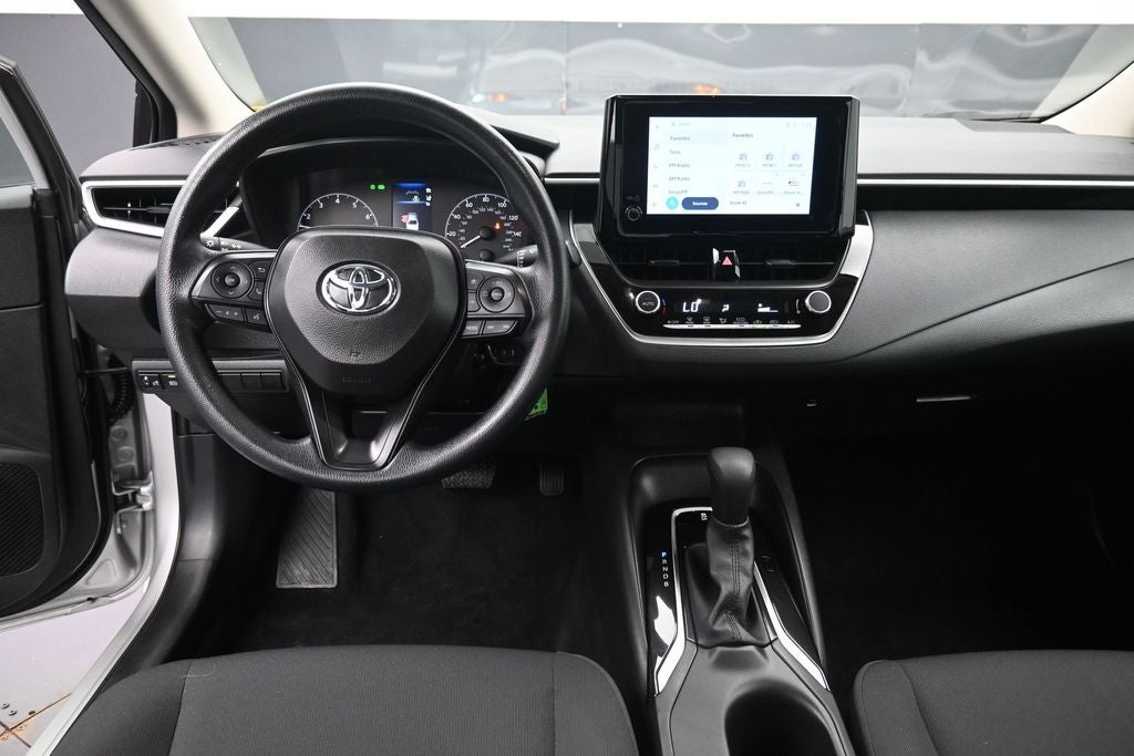 2025 Toyota Corolla LE - Photo 11