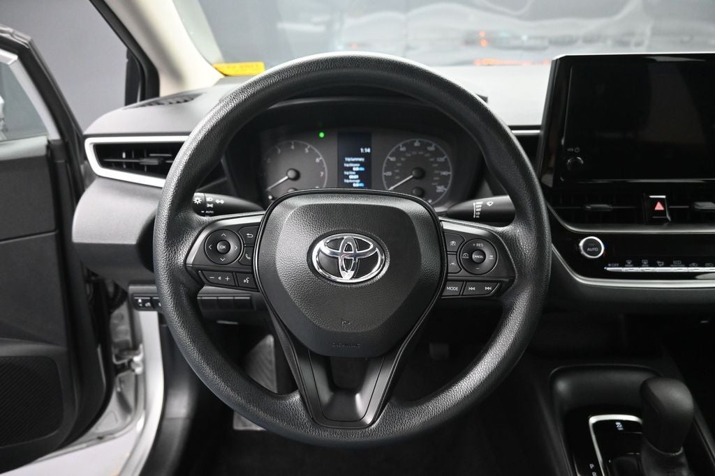2025 Toyota Corolla LE - Photo 20