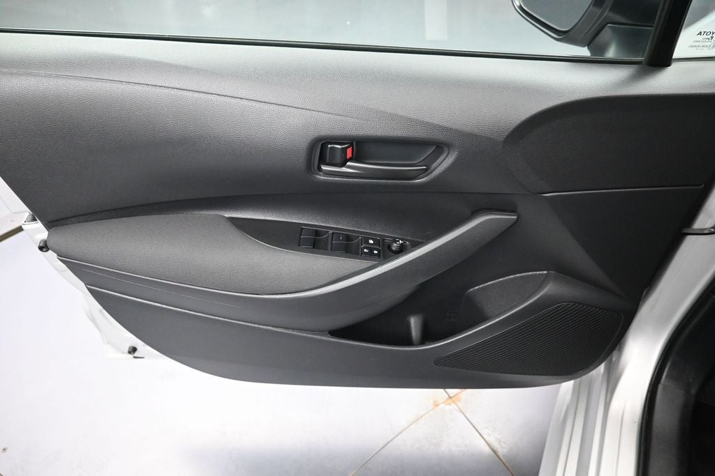 2025 Toyota Corolla LE - Photo 22