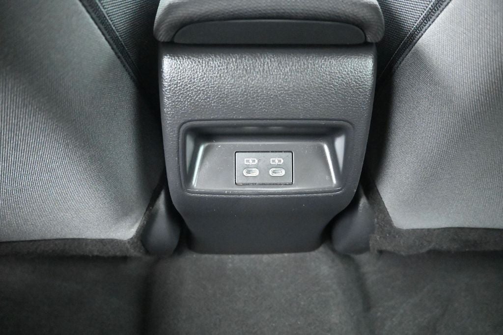 2025 Toyota Corolla LE - Photo 24
