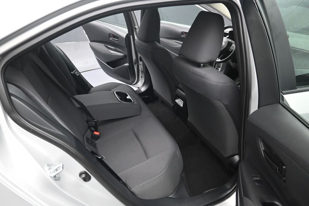 2025 Toyota Corolla LE - Photo 28