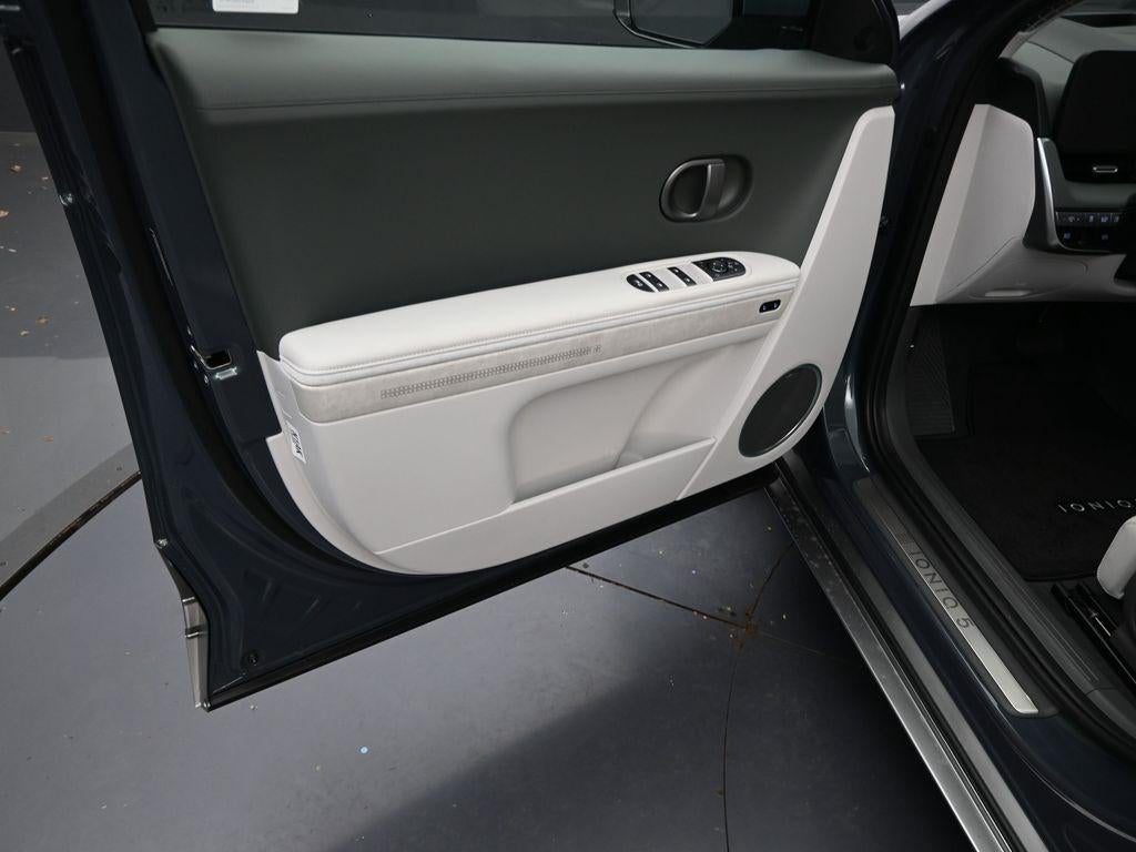 2026 Hyundai IONIQ 5 Limited AWD 20" Wheels