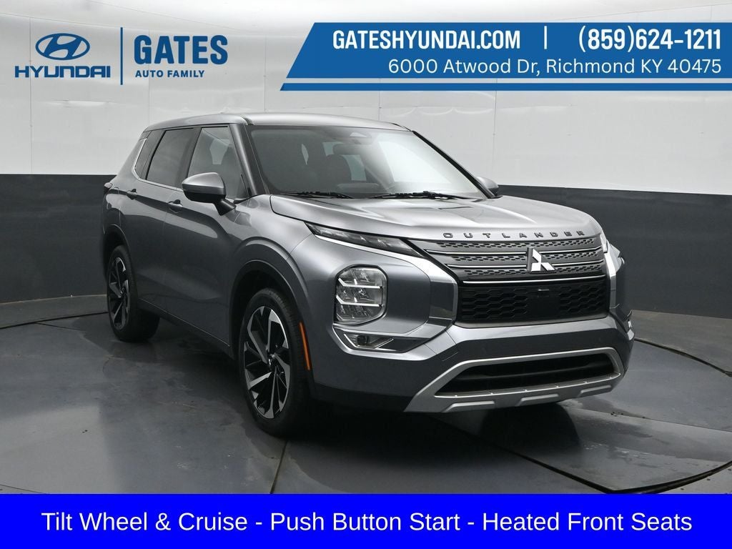 2023 Mitsubishi Outlander SE