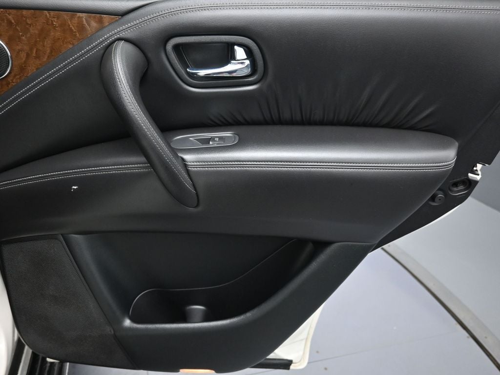 2016 INFINITI QX80 Base