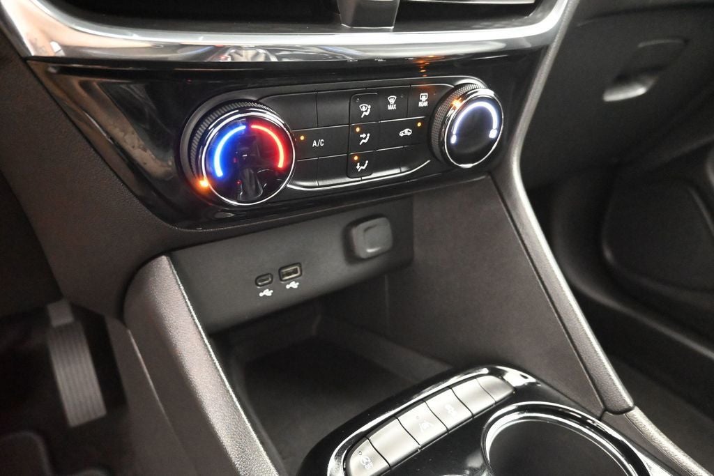 2025 Buick Encore GX Sport Touring - Photo 17
