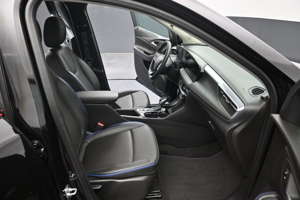 2025 Buick Encore GX Sport Touring - Photo 27