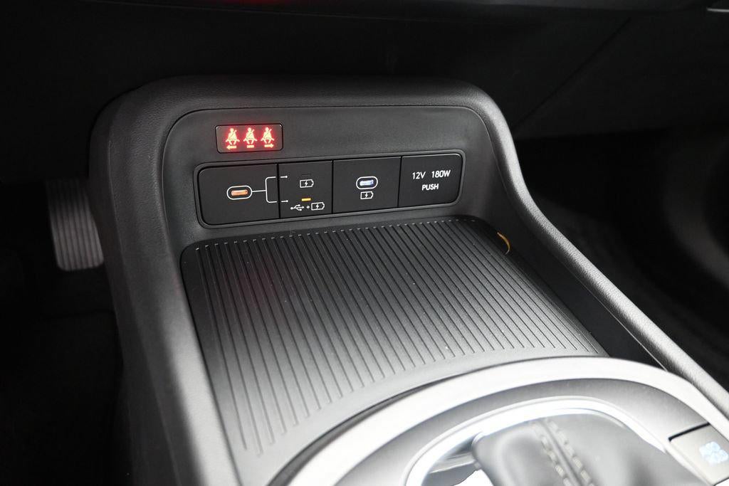 2027 Hyundai KONA SE
