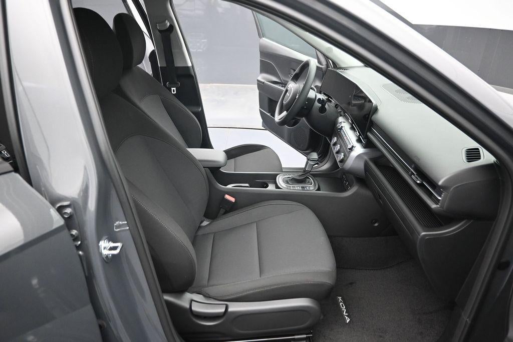 2027 Hyundai KONA SE