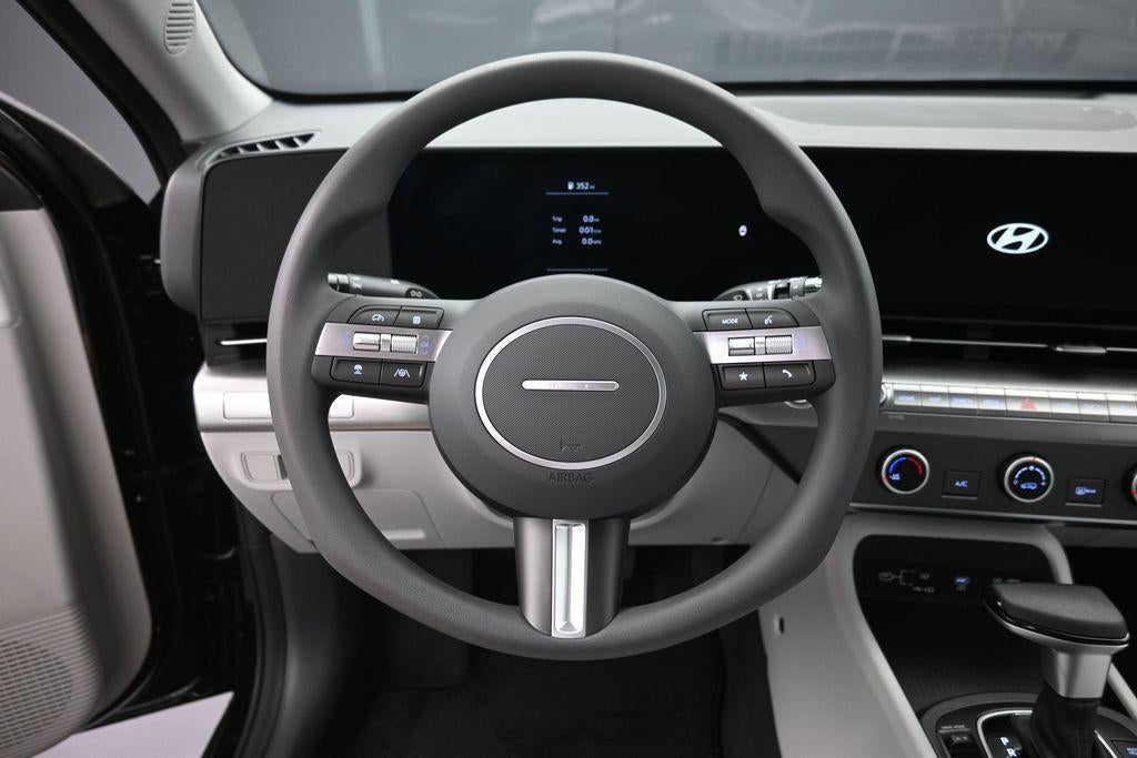 2027 Hyundai KONA SE