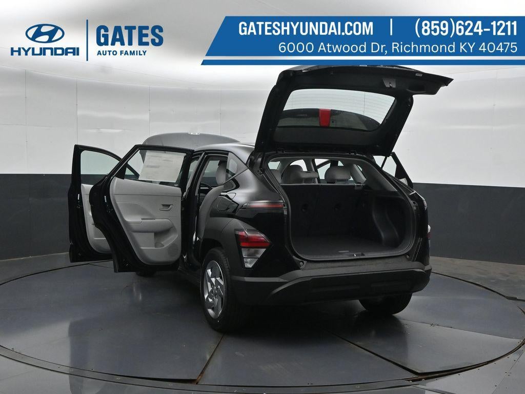 2027 Hyundai KONA SE