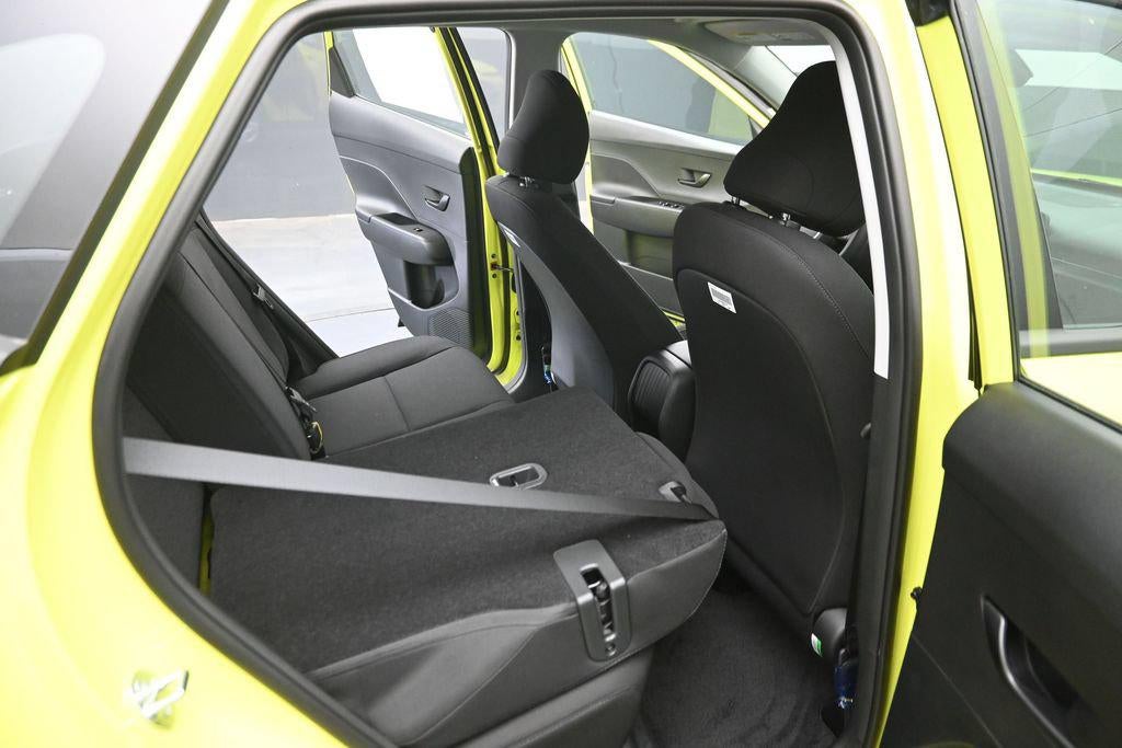 2027 Hyundai KONA SE