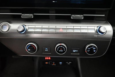 2027 Hyundai KONA SE